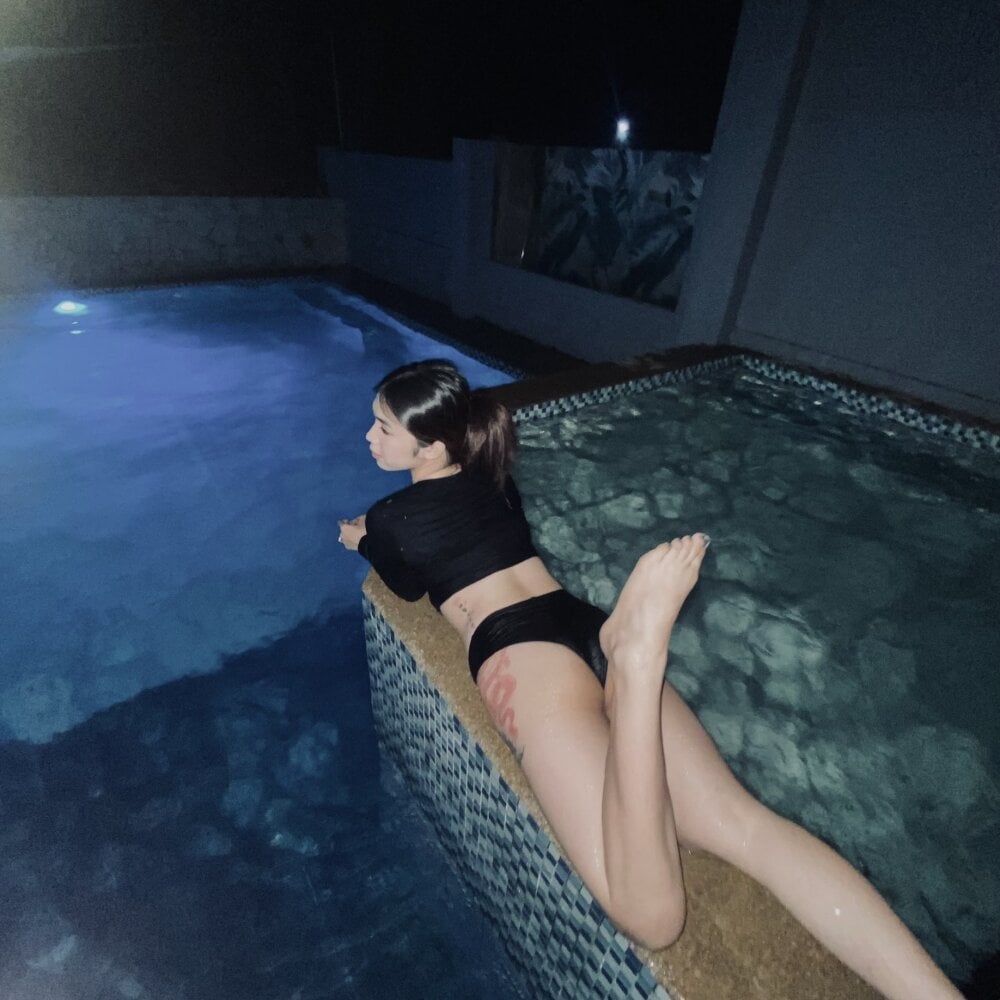 CamillaFernandez Chatroom