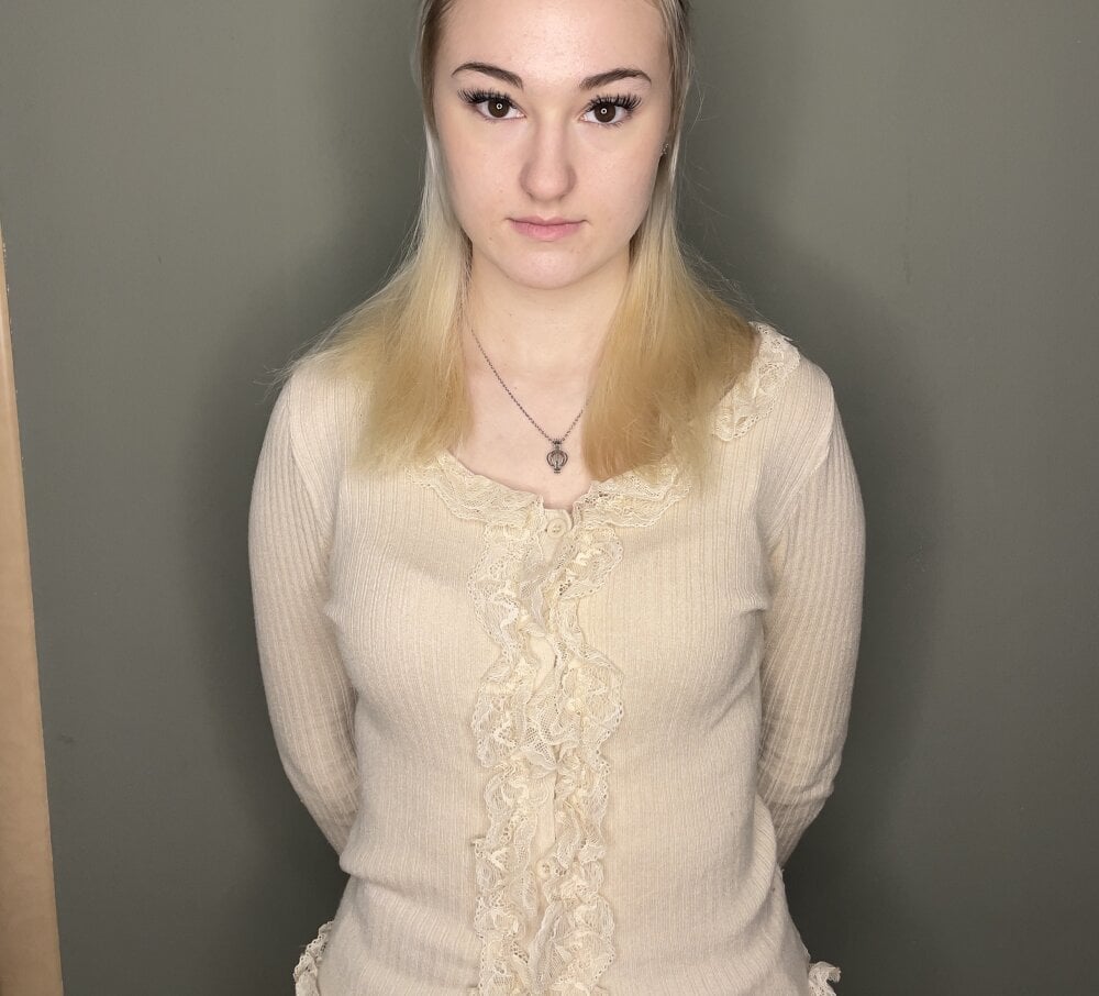 CandiRinebold Chatroom