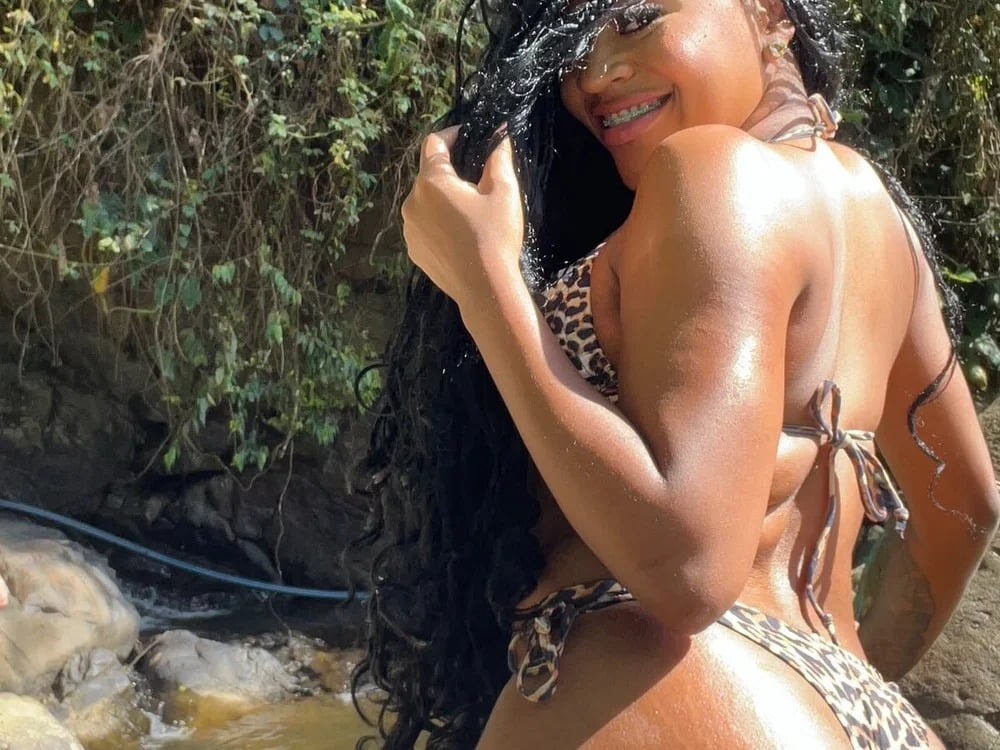 CardiB24_ Chatroom
