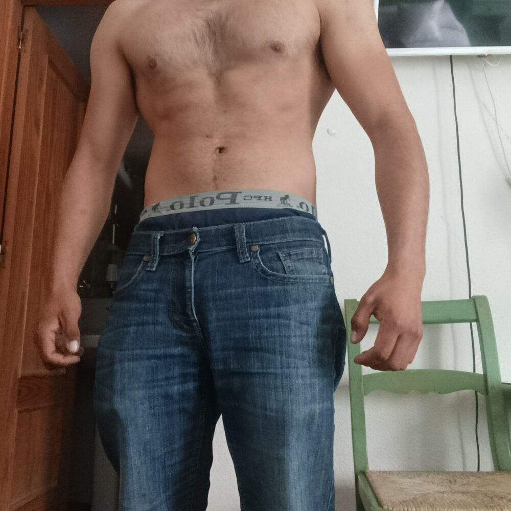 Carlitos2728 Chatroom