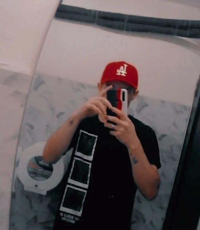 Carlosh2483 Chatroom