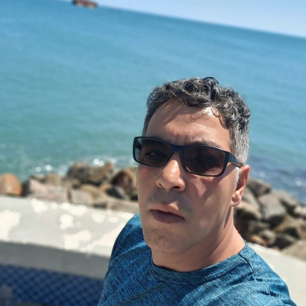 Carloskasado Chatroom