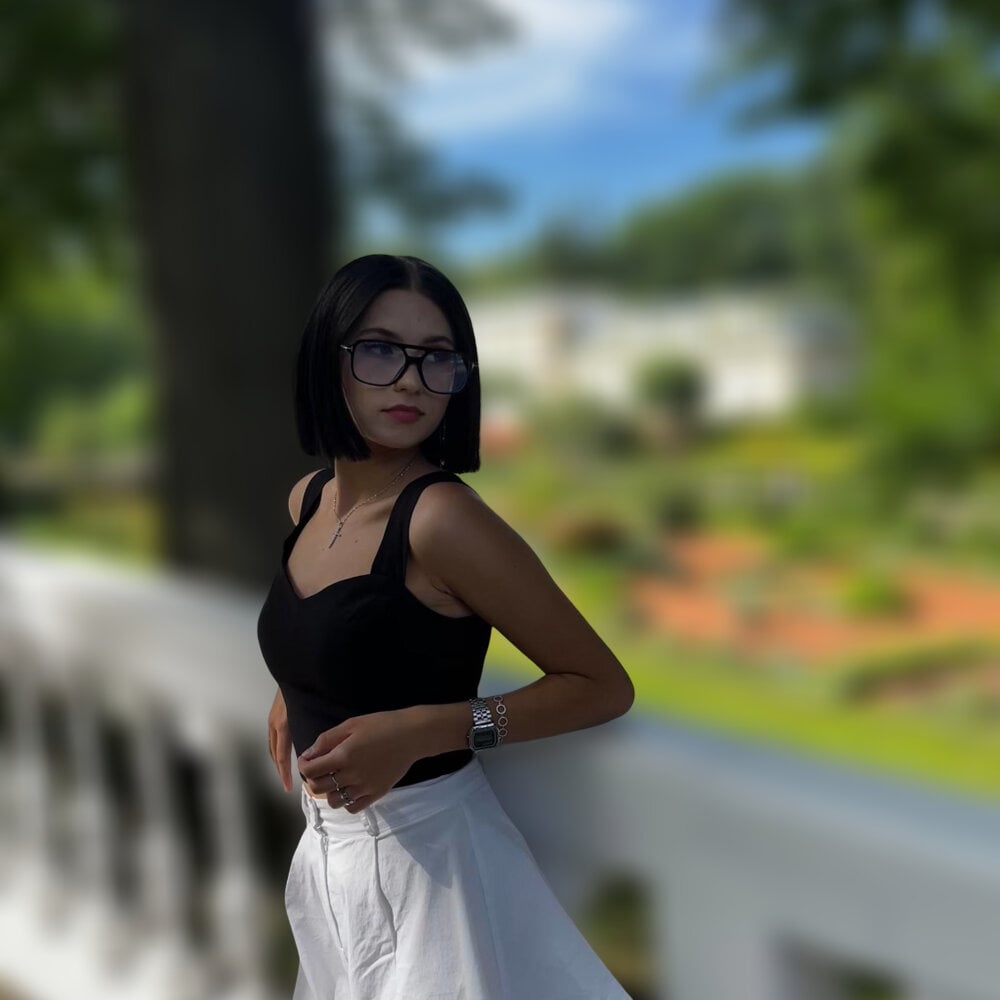 CarmaDiza Webcam Profile Picture CarmaDiza Chatroom