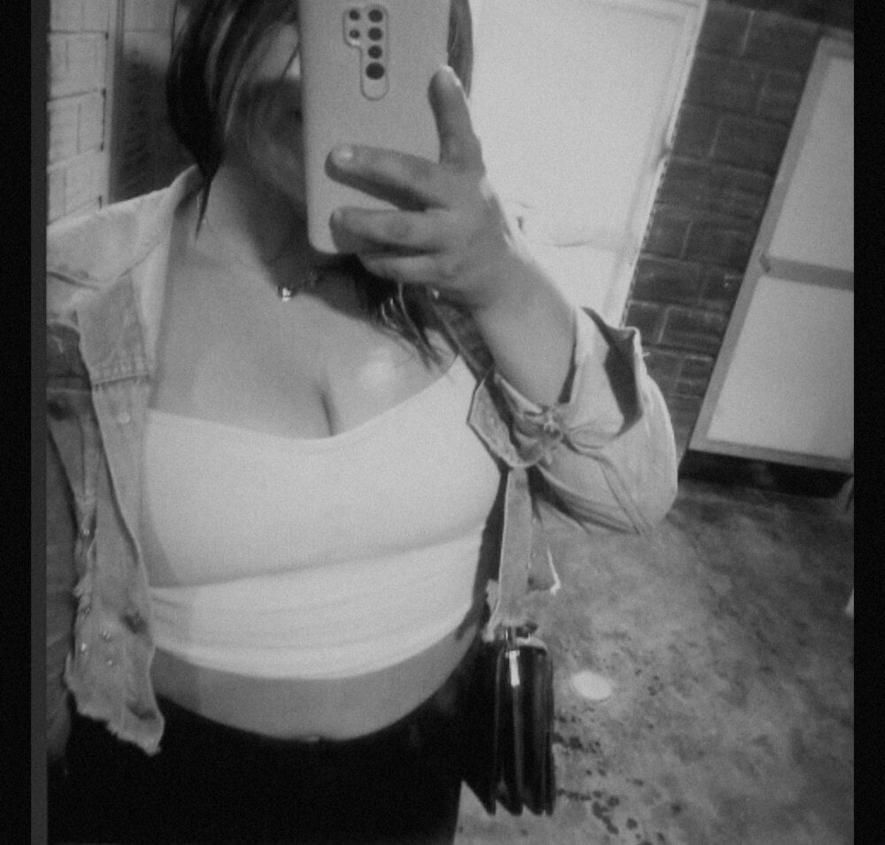 Carolceleste24 Chatroom