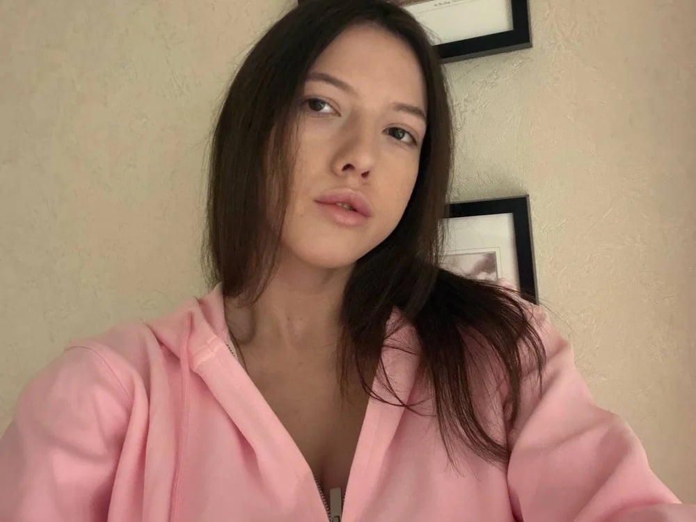 CaroleeMir Chatroom