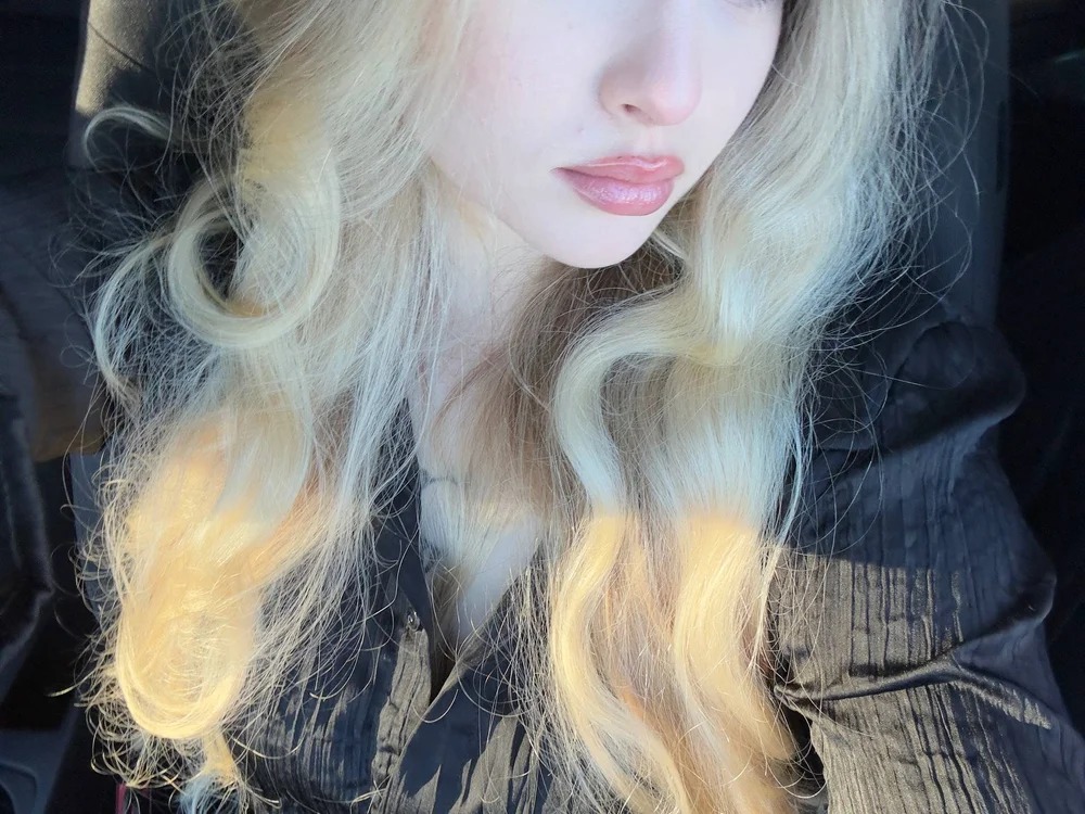 Caroline__white Chatroom