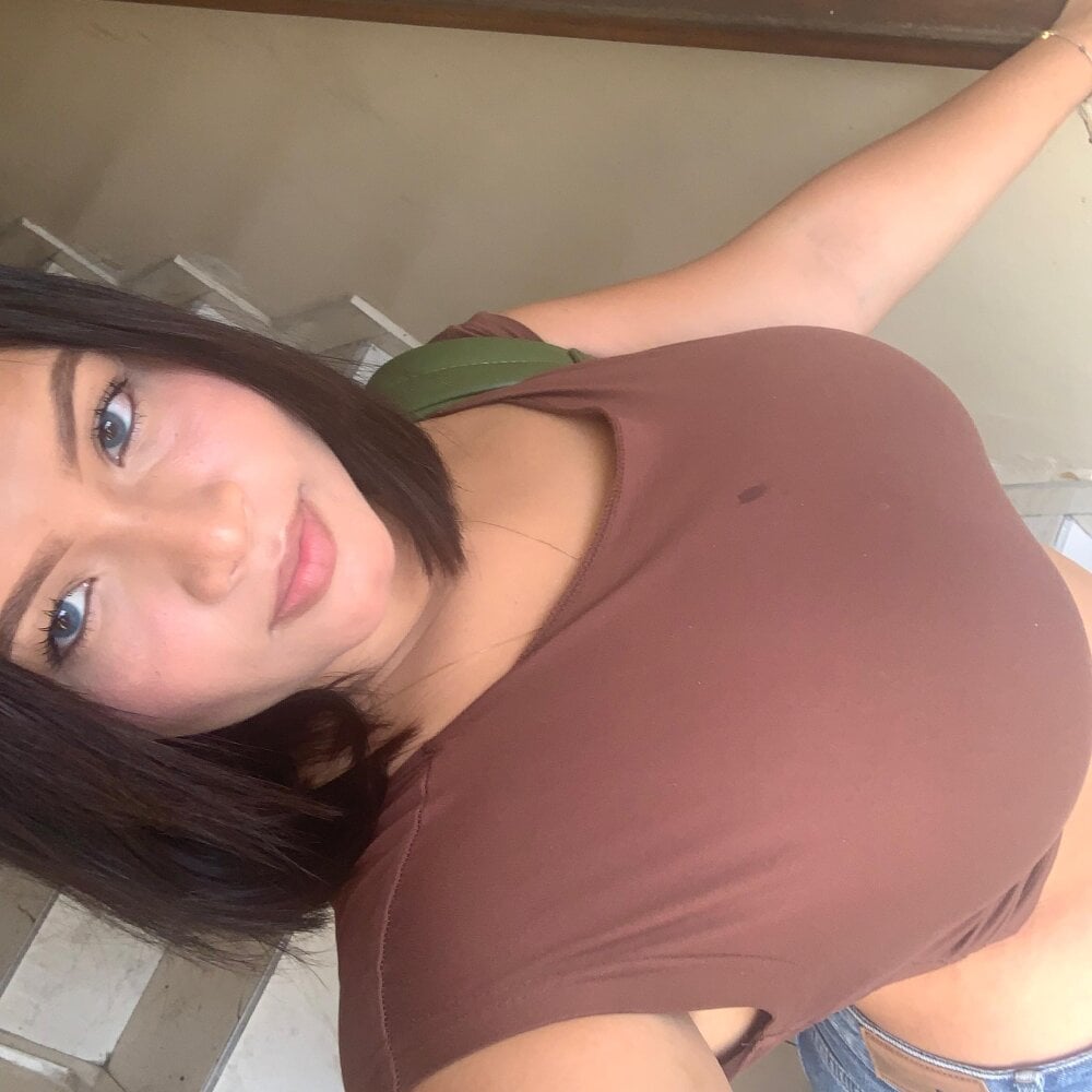 Caroline_sin Chatroom
