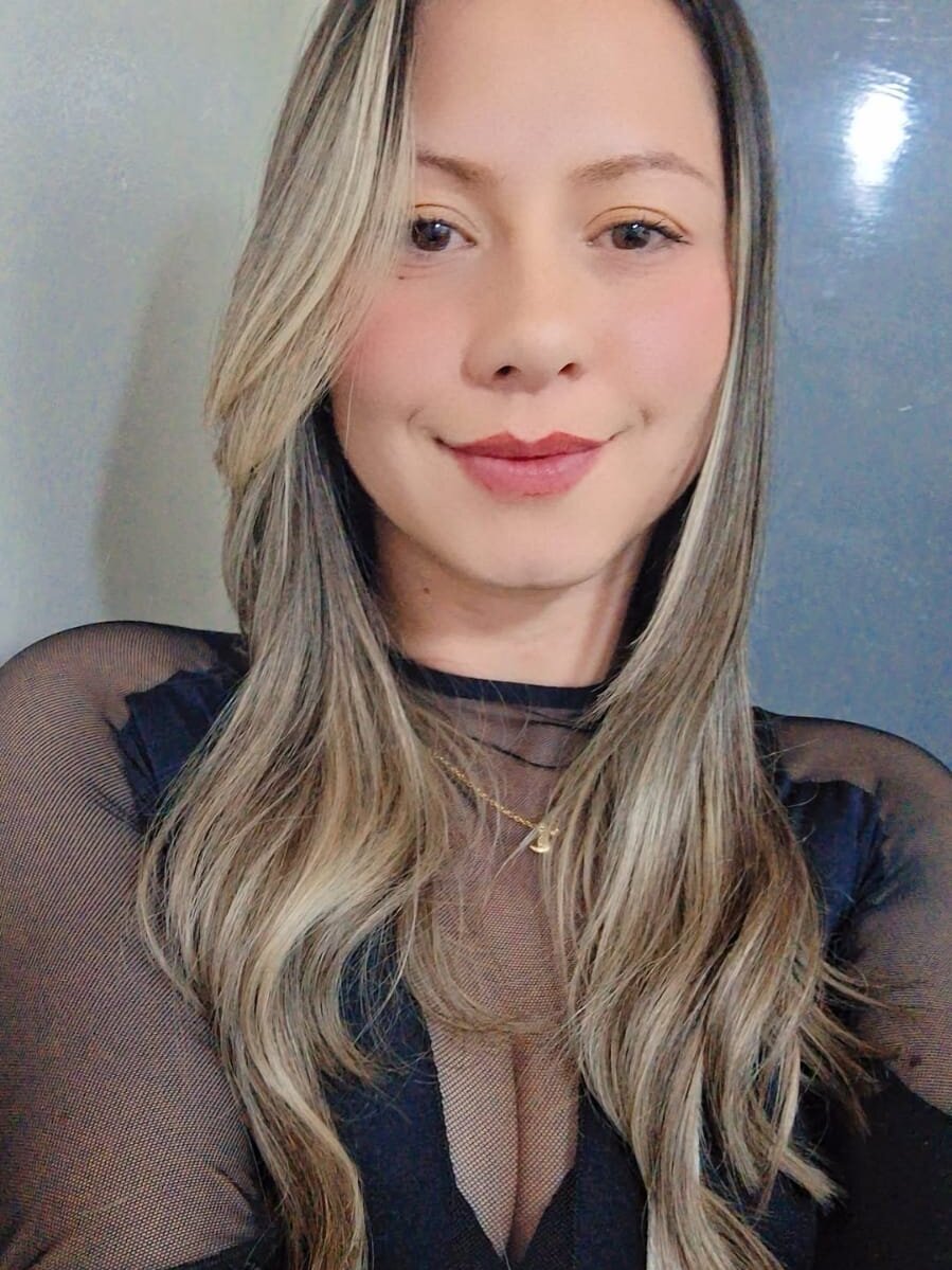 Carrie_hall Chatroom