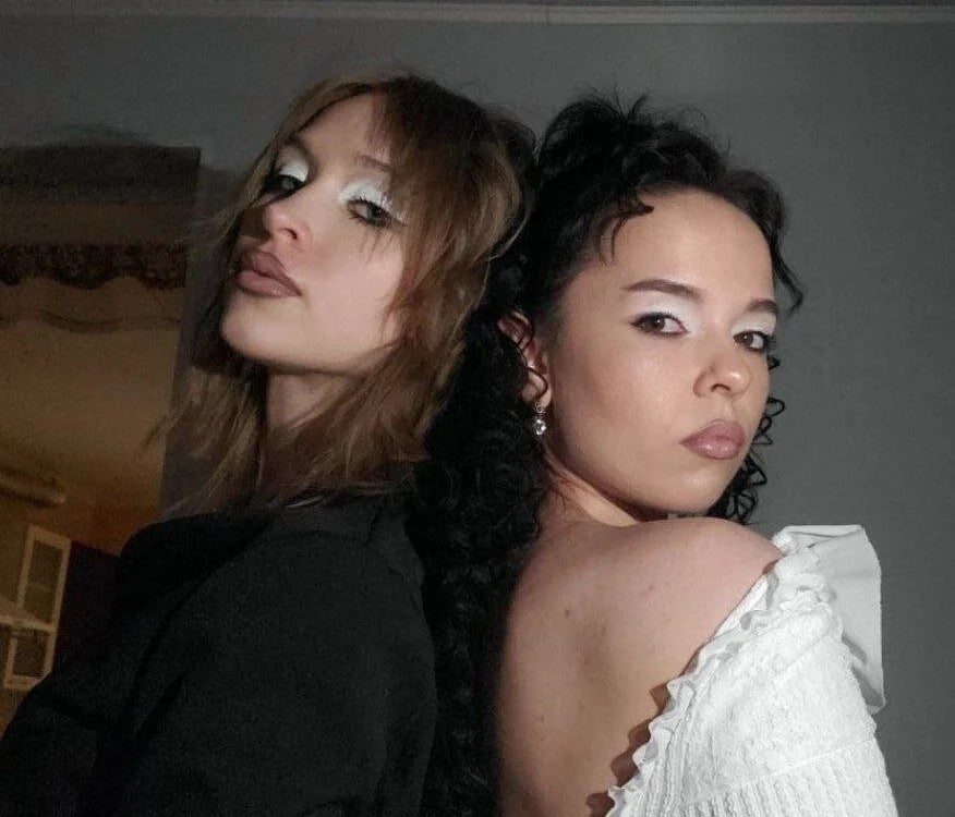 CassandraBardon Chatroom