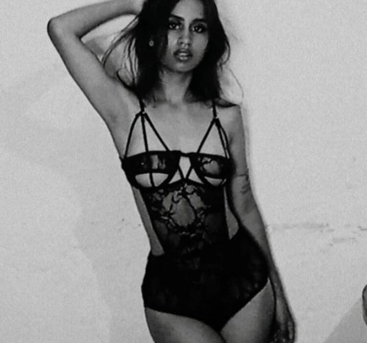 Catrinna_Blue Chatroom