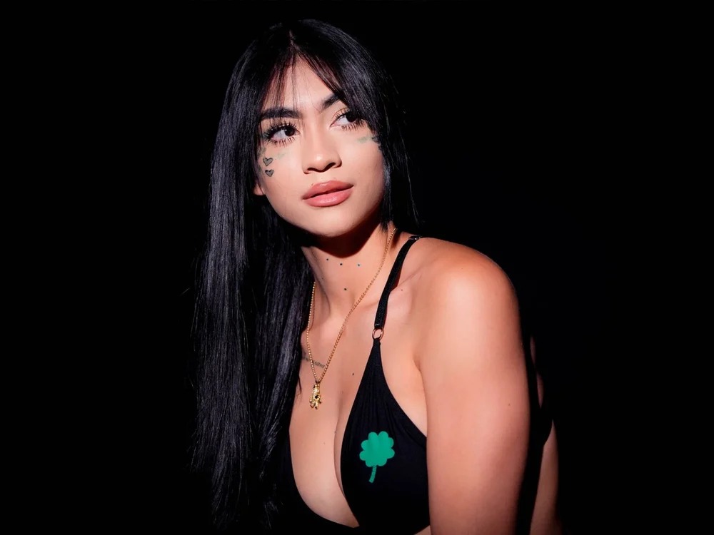 Celestee4 Chatroom