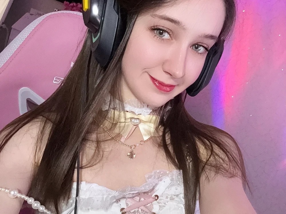 ChandaHeitmuller Chatroom