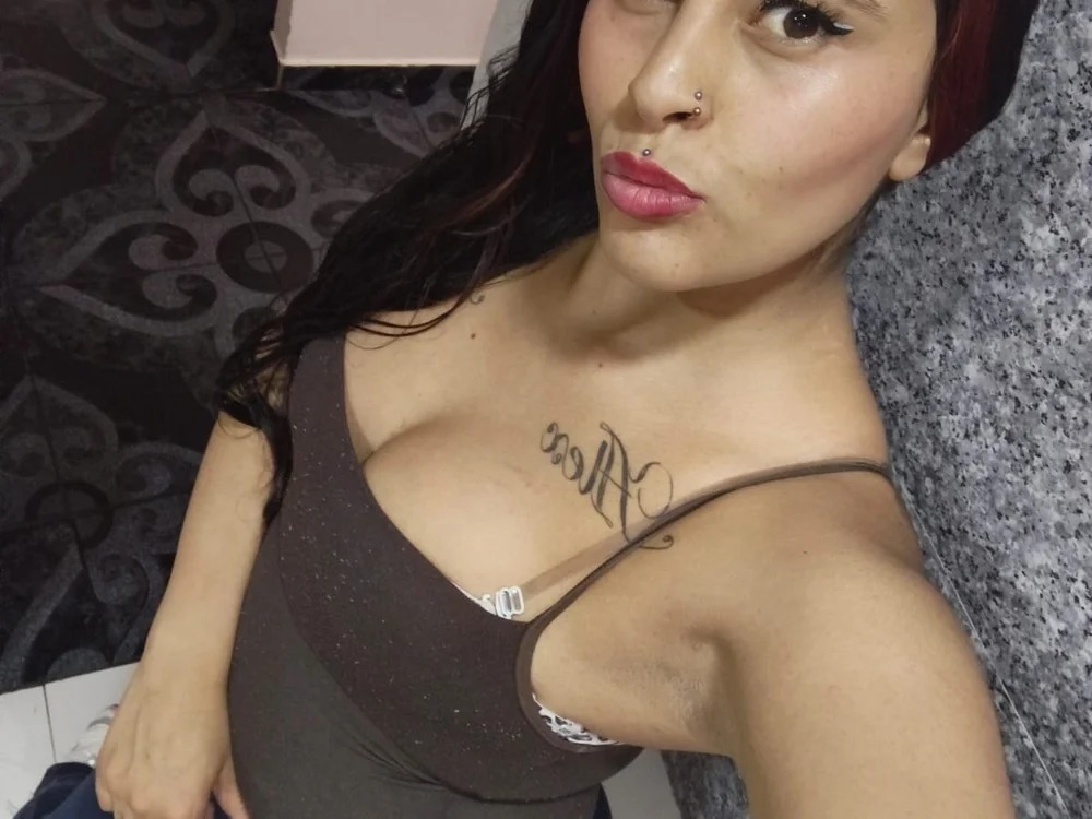ChandyLove Chatroom