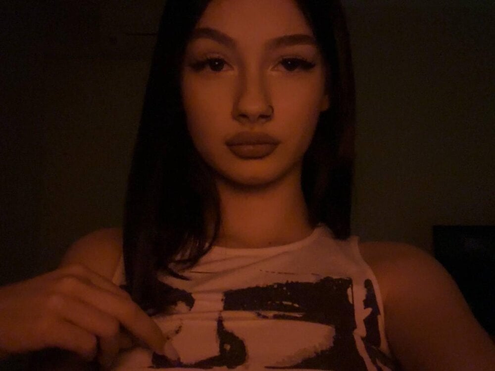ChanelKnows Chatroom