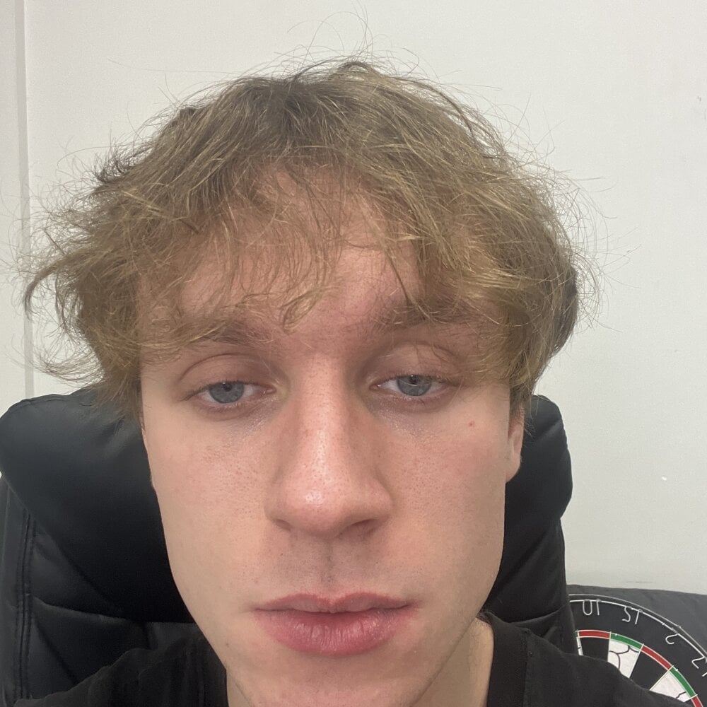 Charles_Dreams Chatroom