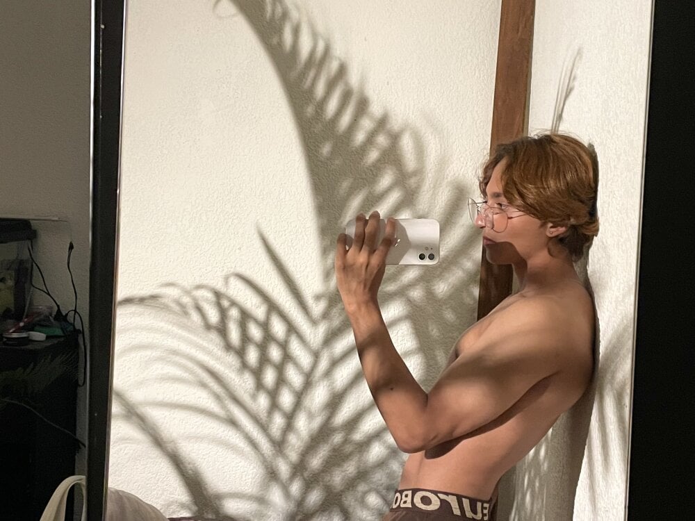 Charls_cherry Chatroom