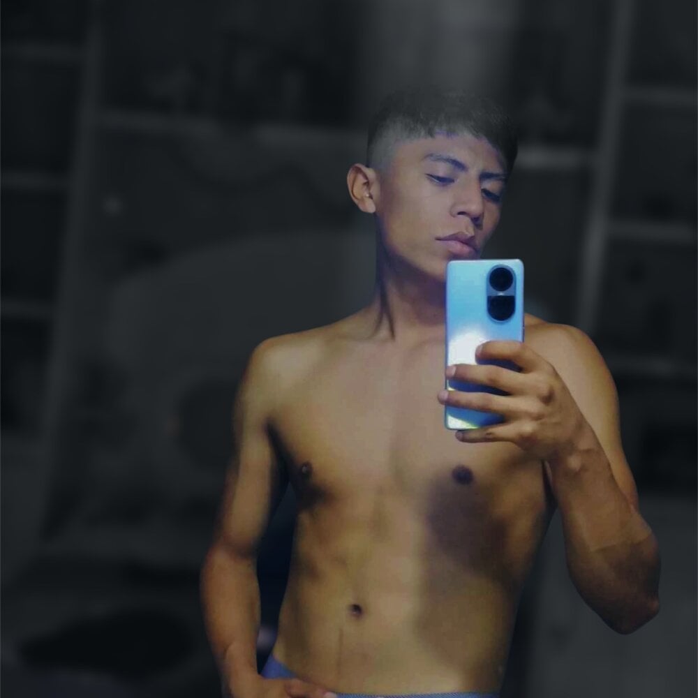 Charlyflaco2331 Chatroom