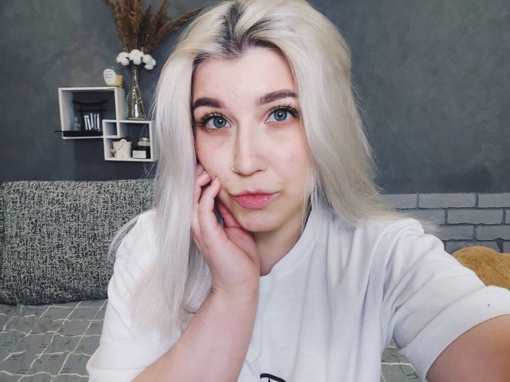 CherryZlata Chatroom