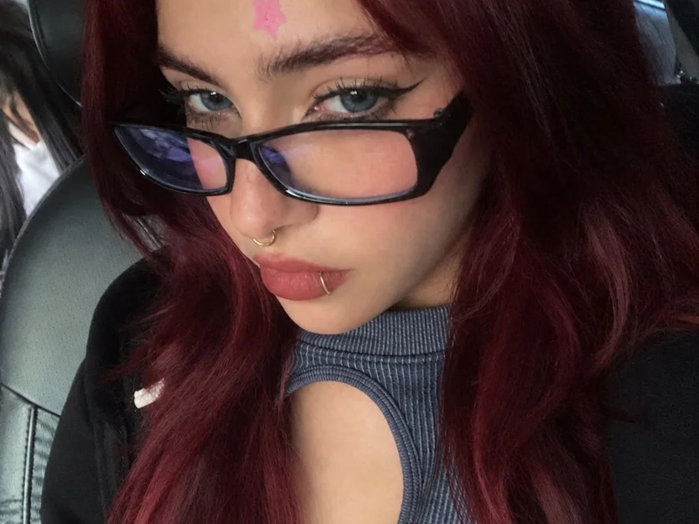 Cherry_Morgan Chatroom