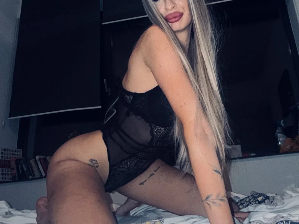 ChloeDoll__ Chatroom