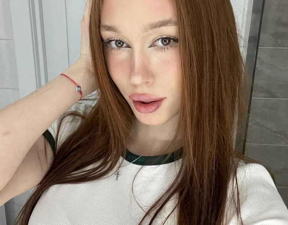 ChloeRizz Chatroom