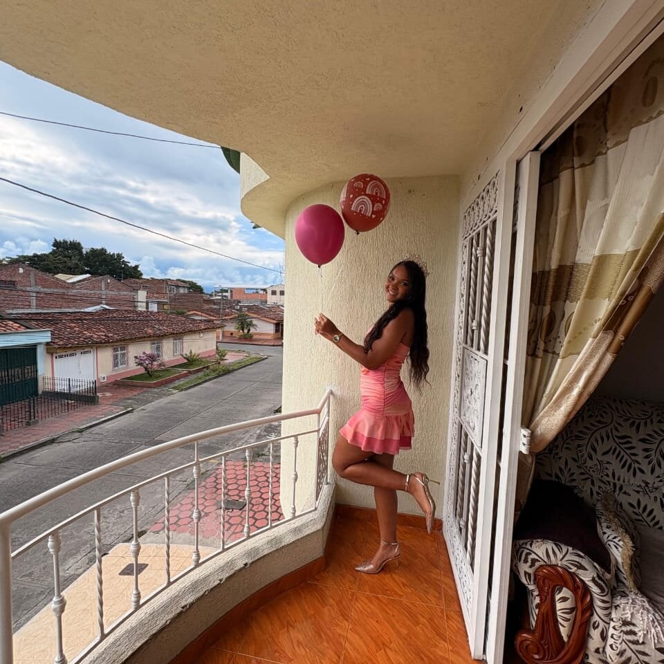 Chloe_Harris Chatroom