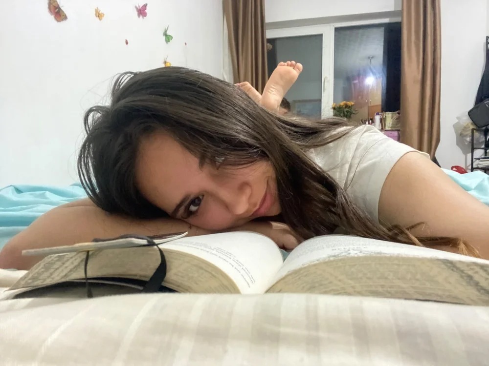 Chloe_Haze Chatroom