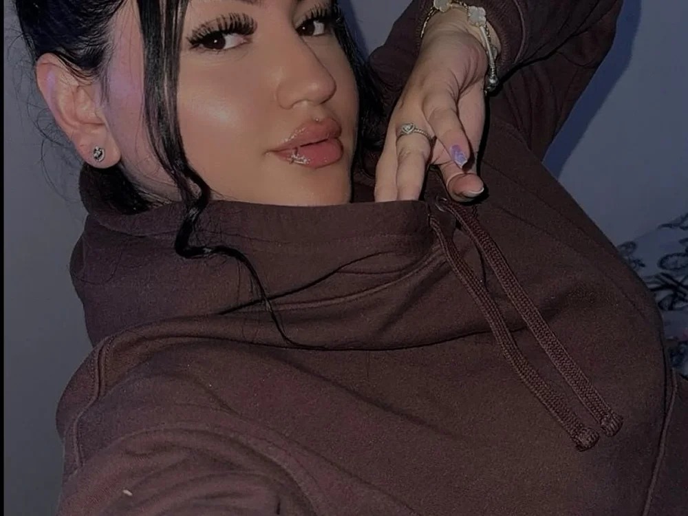 Chloe_start Chatroom