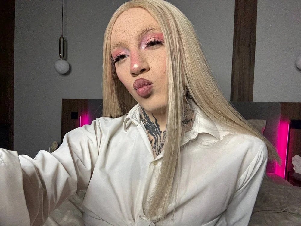 Chloecherry Chatroom