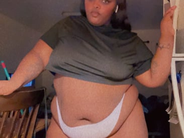 chocolatebaddiedime's Live Webcam chocolatebaddiedime