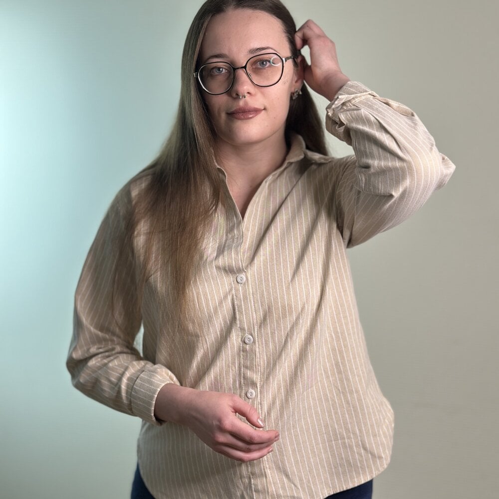 ChristeneMoffet Chatroom