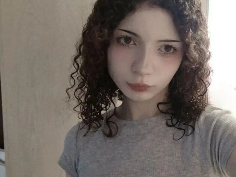 CinnamonCurl Chatroom