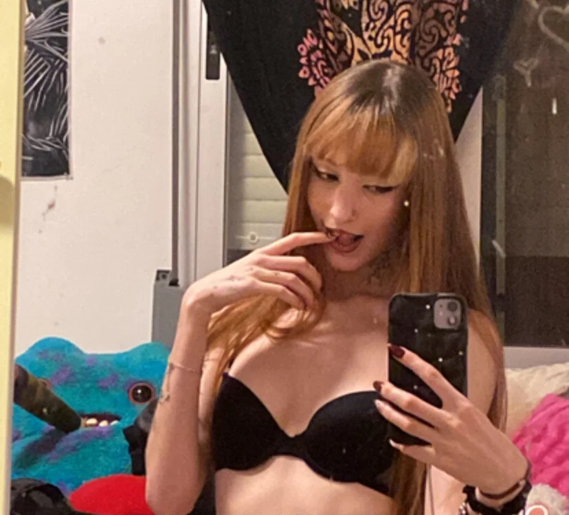 CleoScarlet Chatroom