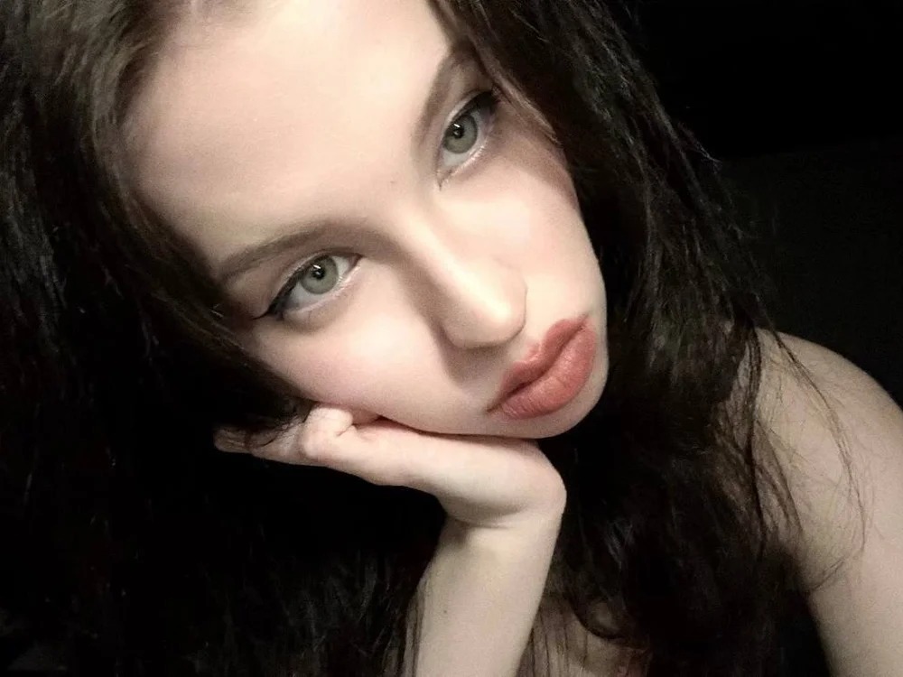 CleotildePiel Chatroom