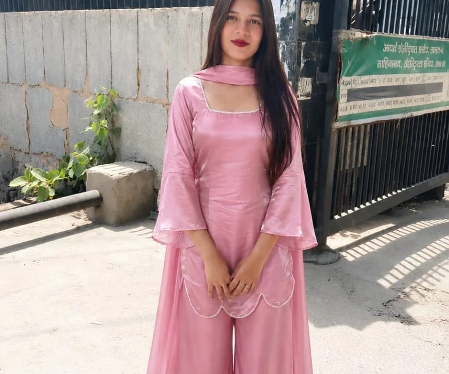 College__Girl Chatroom