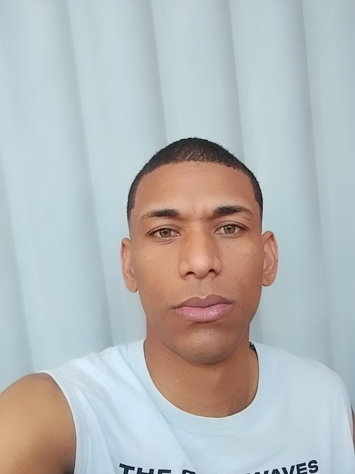 Comebuceta10 Chatroom