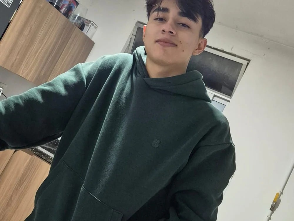 Connorr_01 Chatroom