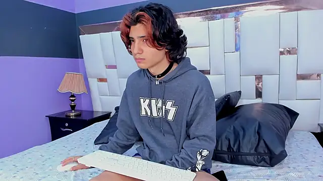 Corey_Glenn Chatroom