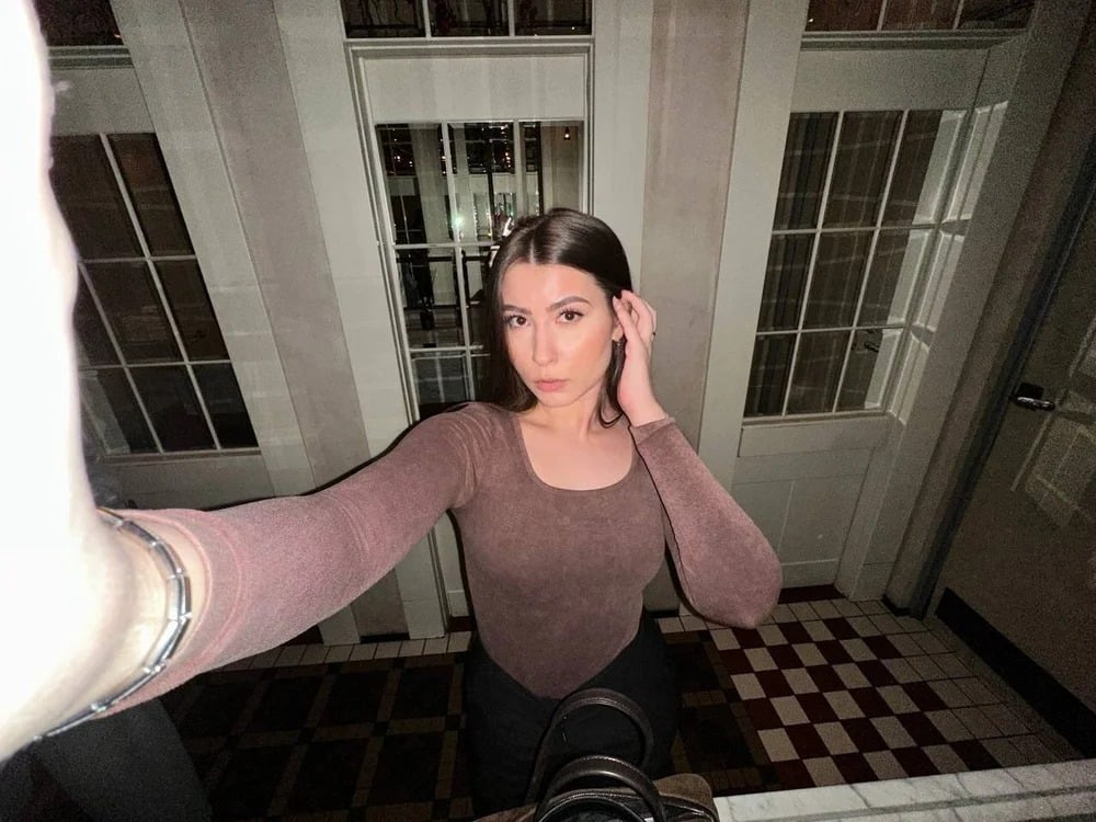Courtney_C Chatroom