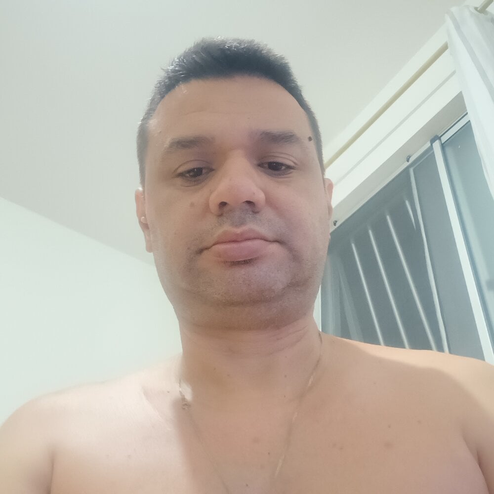 Crocante_Hot Chatroom