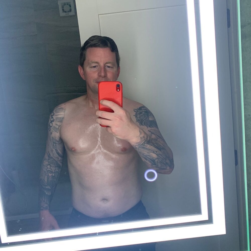 Crusher19830 Webcam Profile Picture Crusher19830 Chatroom