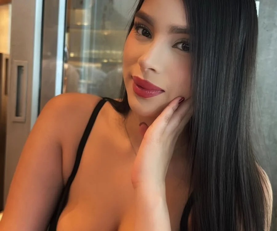 CrystalChams Chatroom