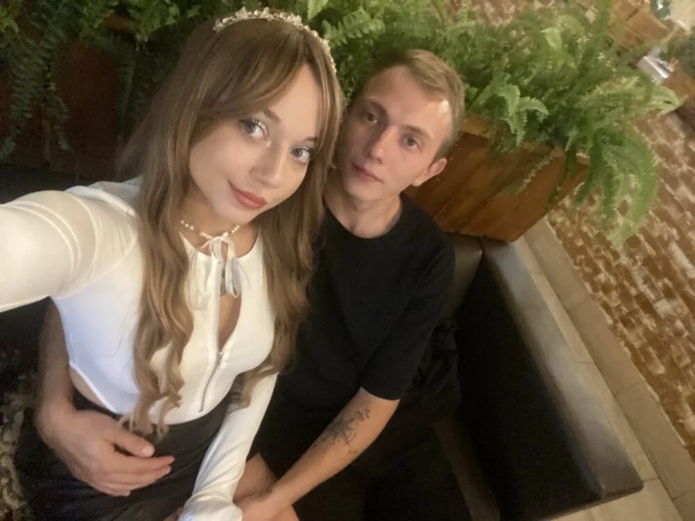 Crystal_Nuts Chatroom