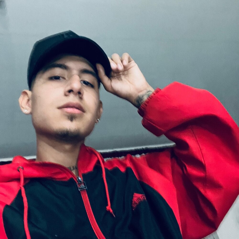 Crystian_arias Chatroom
