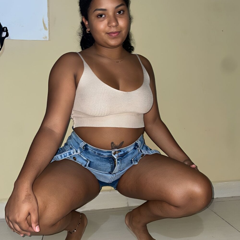 CurlyAliccia_ Chatroom