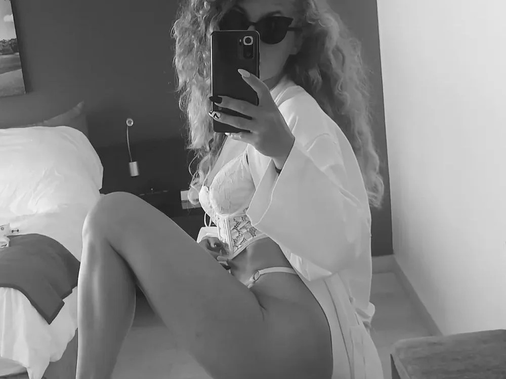 Curly_054 Chatroom