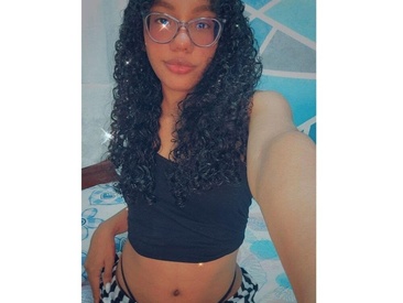 curly-lily