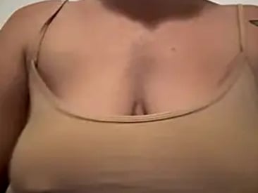 curvy-carla31