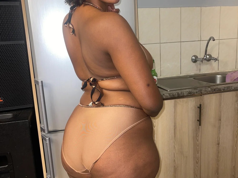 CurvyFaith Chatroom