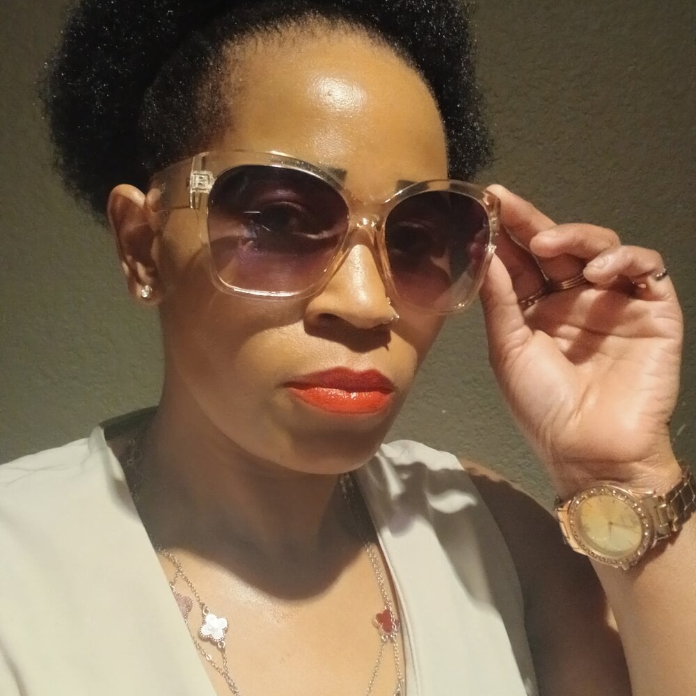 CurvyQueenx2 Chatroom